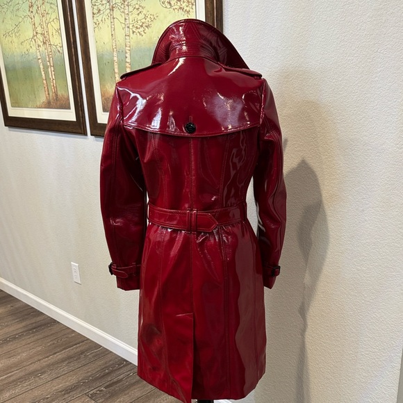 Authentic Burberry Glossy Red Trench Coat - Picture 6 of 16